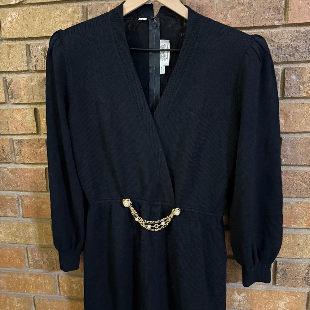 VTG St. John Black Dress Gold Chain Puff Sleeve Shoulder Detail SZ 6 - Picture 3 of 9
